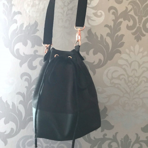 Bucket-Bag Schwarz/Rosé