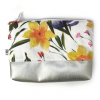 Kosmetiktasche Blumen/Silber